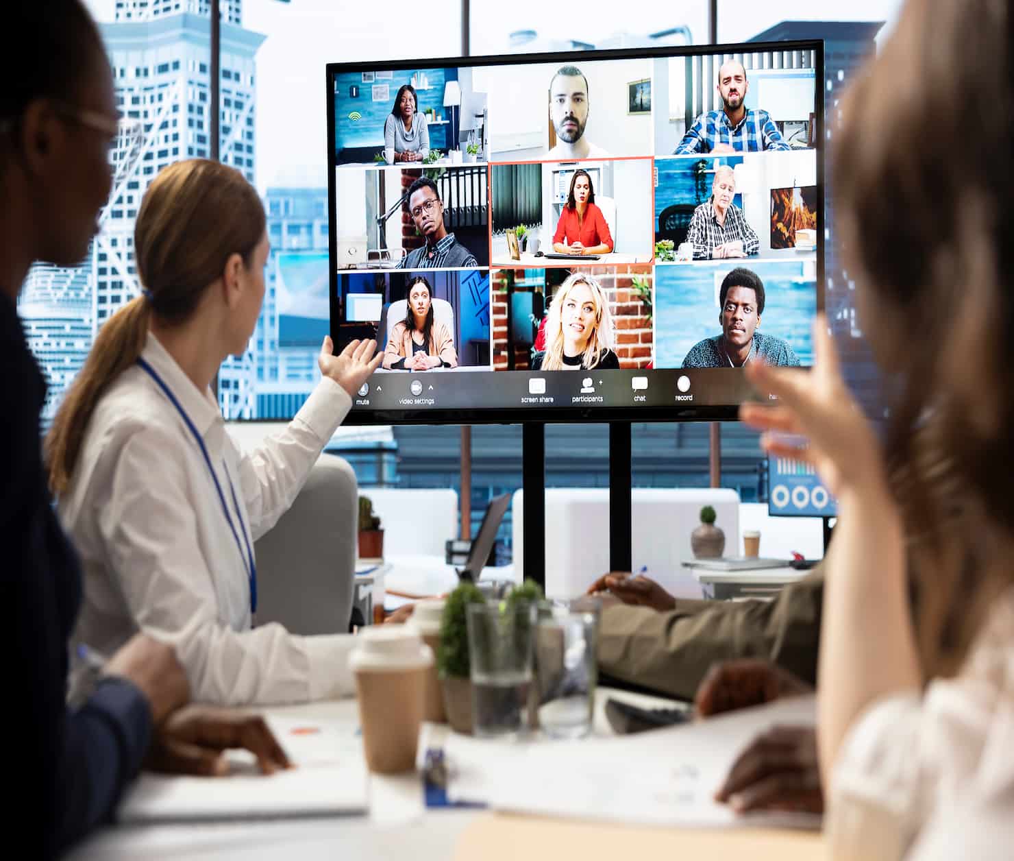 Hybrid Meetings in Thailand: What Companies Need to Know
